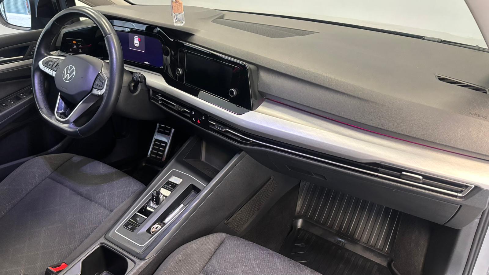 VOLKSWAGEN GOLF 19